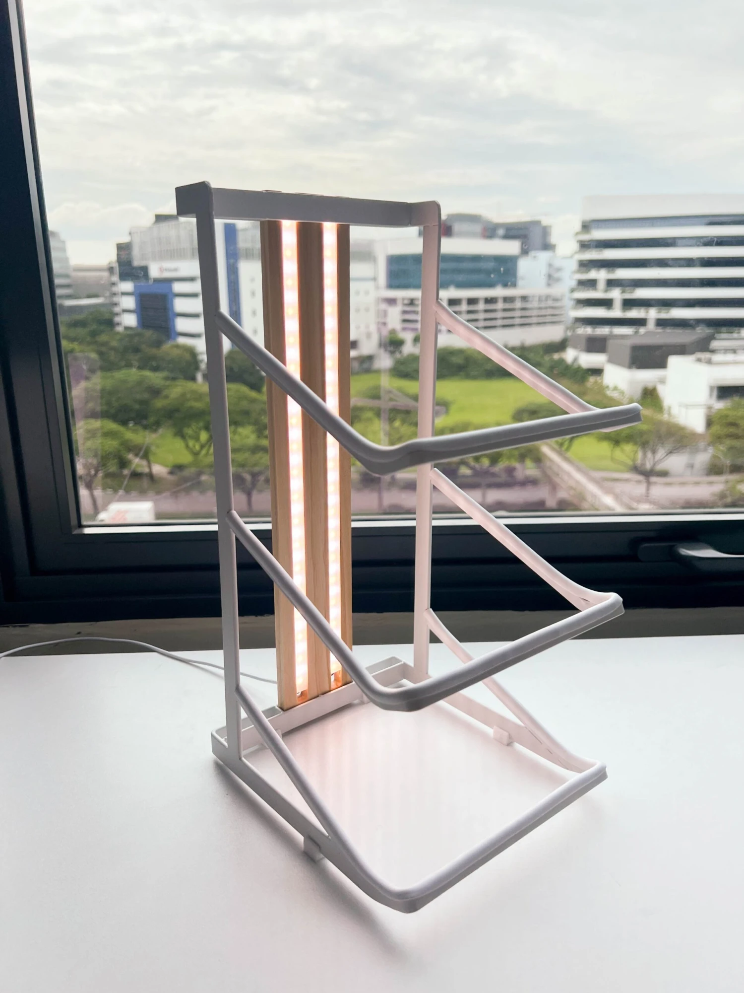 Mechanical Keyboard Display Shelf (LED) 1 Mechanical Keyboard Display Shelf (LED)